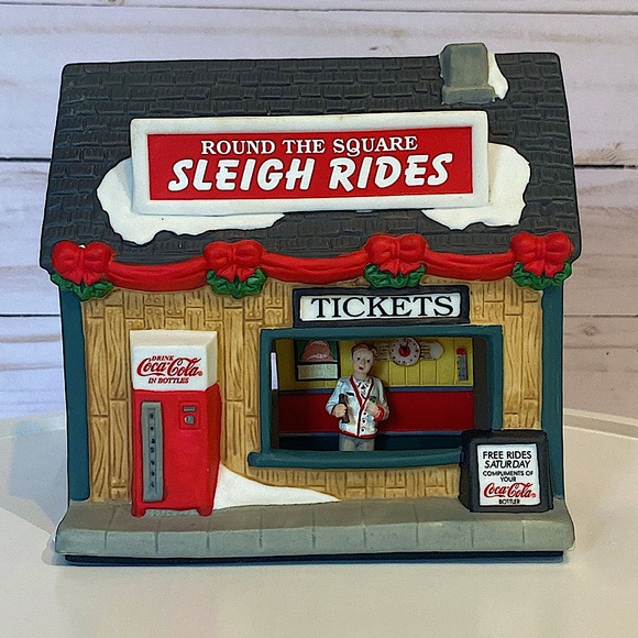 COCA COLA - Round The Square Sleigh Rides - Town Square Collection - Picture 1 of 12
